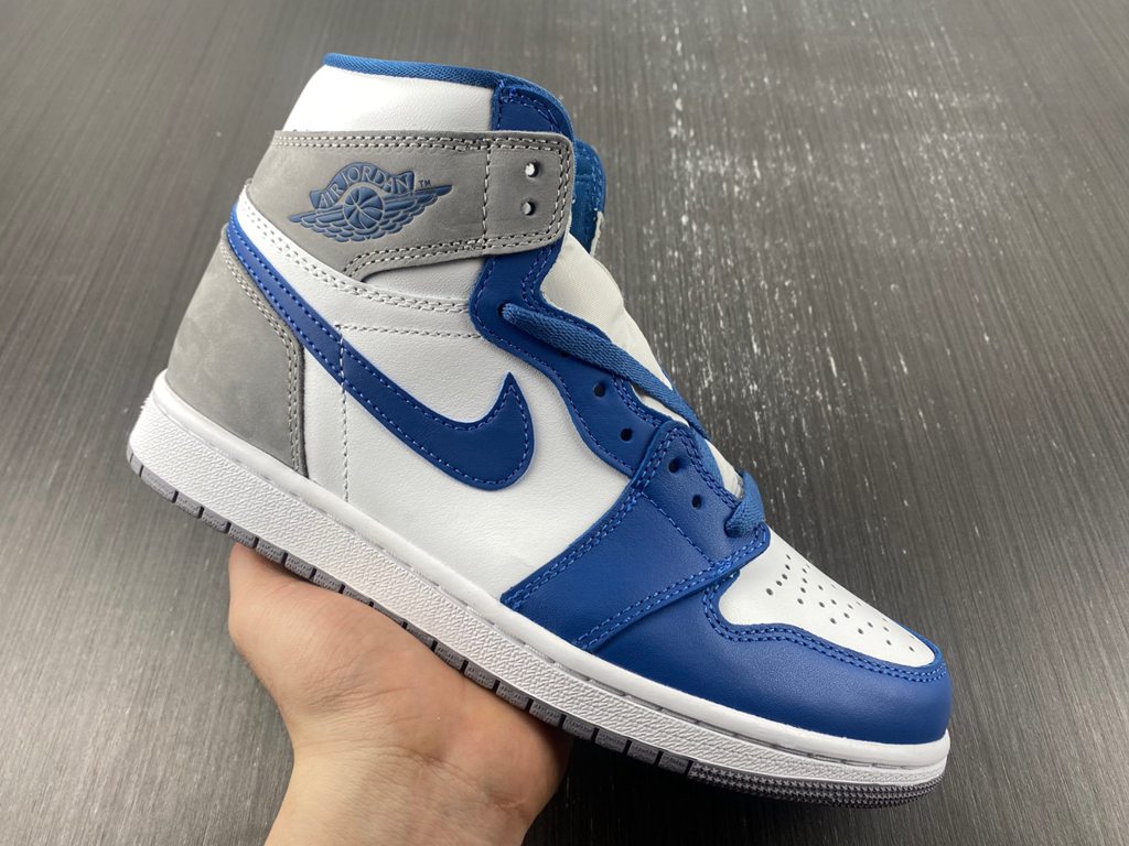 Air Jordan 1 High OG True Blue